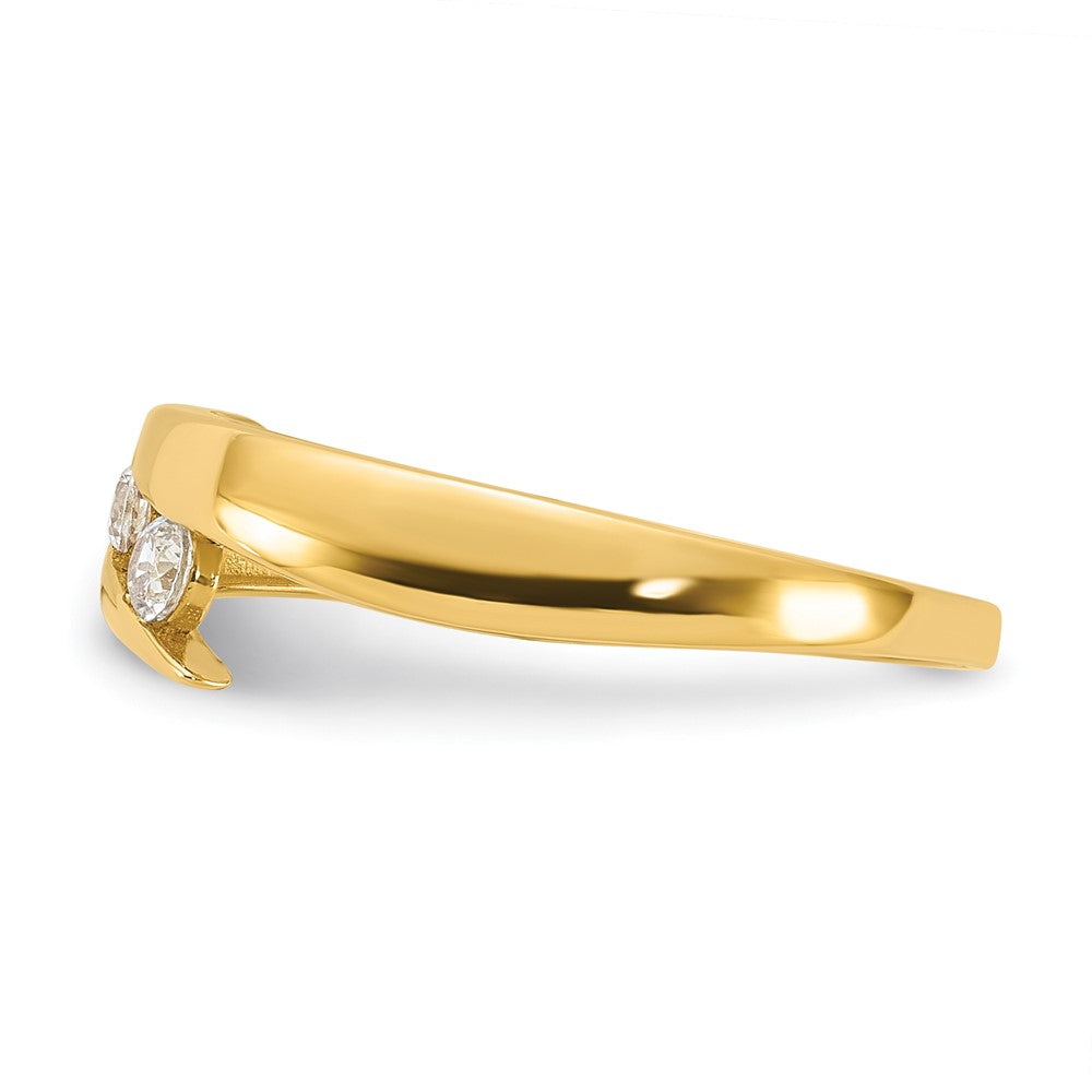 Polished Graduated Cubic Zirconia 3-Stone Fashion Ring - WBC