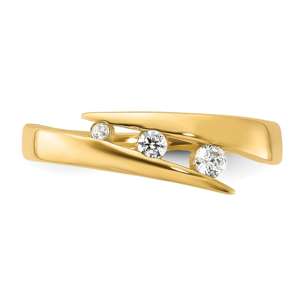 Polished Graduated Cubic Zirconia 3-Stone Fashion Ring - WBC